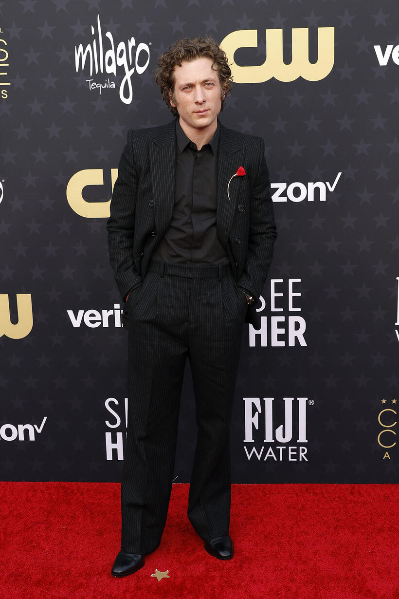 
	Jeremy Allen White

