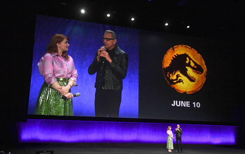 
	Bryce Dallas Howard and Jeff Goldblum
