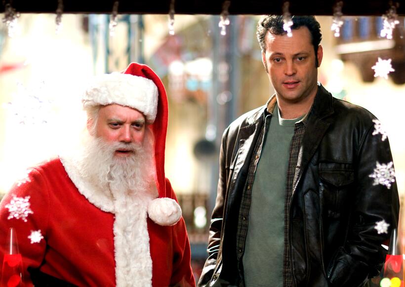 
	Paul Giamatti and Vince Vaughn in Fred Claus

