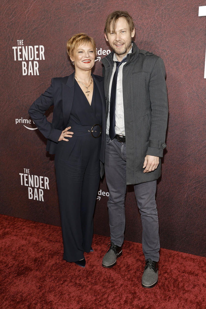
	Martha Plimpton and Jimmi Simpson
