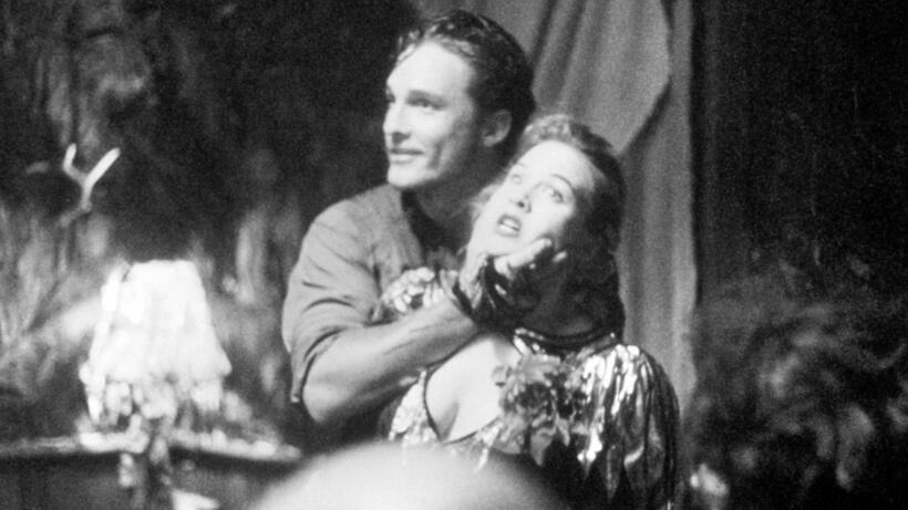 Renee Zellweger and Matthew McConaughey in Texas Chainsaw Massacre: The Next Generation