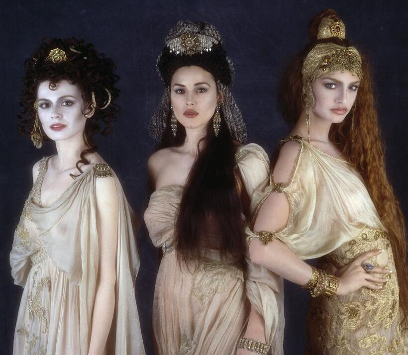 
	20 Sexy Vampires!
