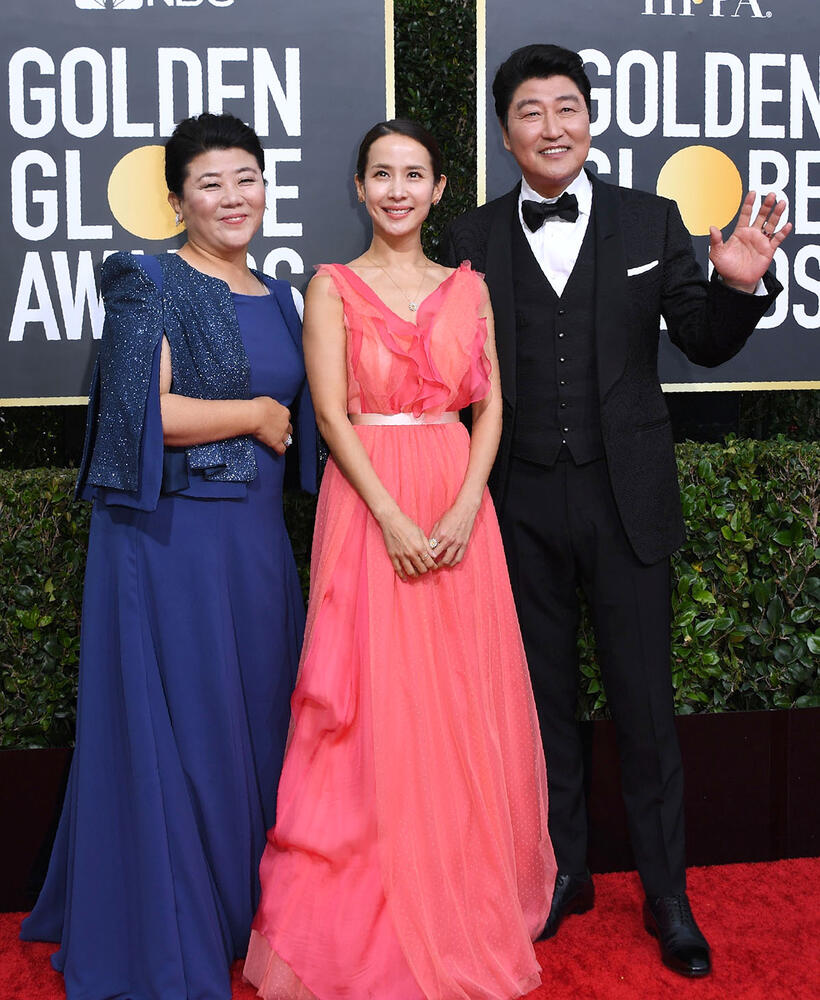 
	Jeong-eun Lee, Yeo-jeong Jo and Kang-ho Song
