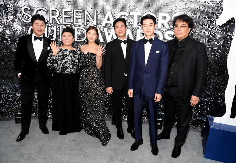 
	Kang-ho Song, Hye-jin Jang, Ji-so Jung, Sun-kyun Lee, Woo-sik Choi and Bong Joon Ho
