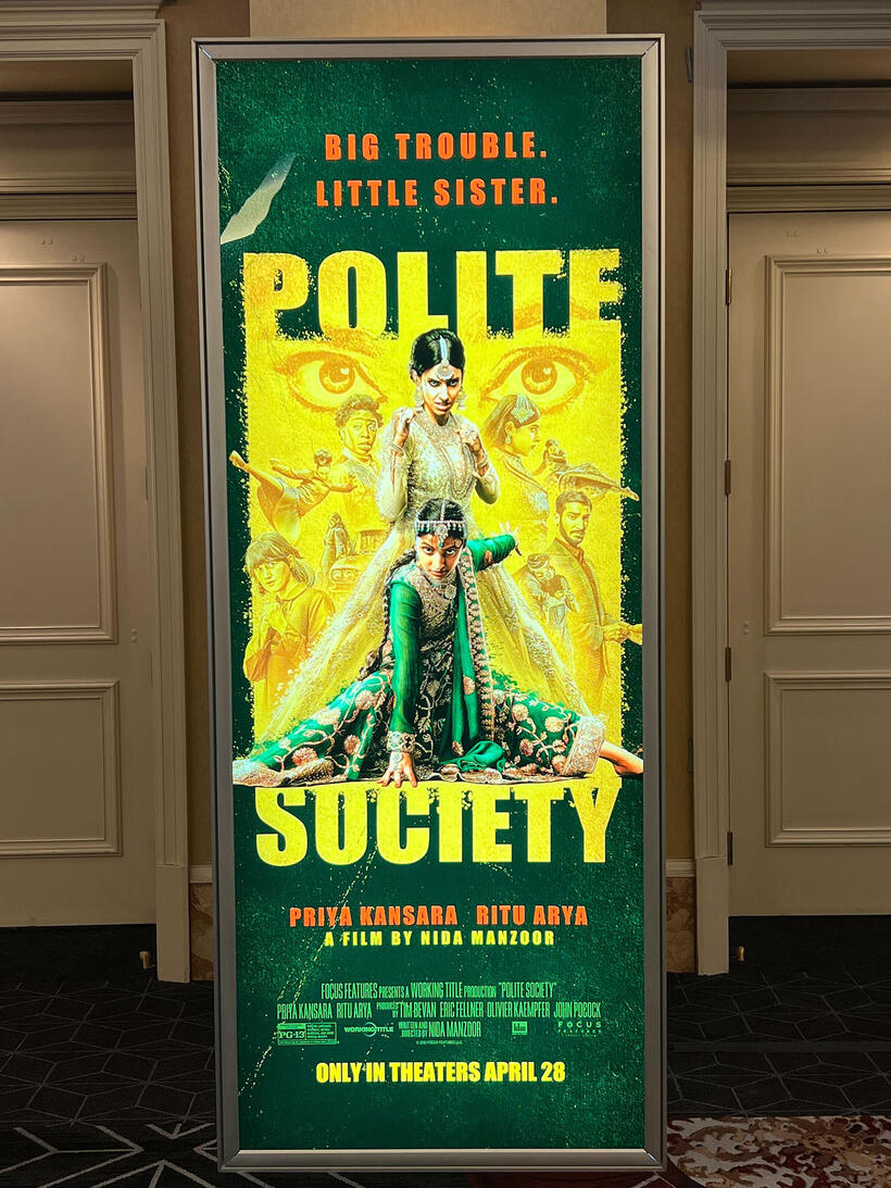 
	Polite society display
