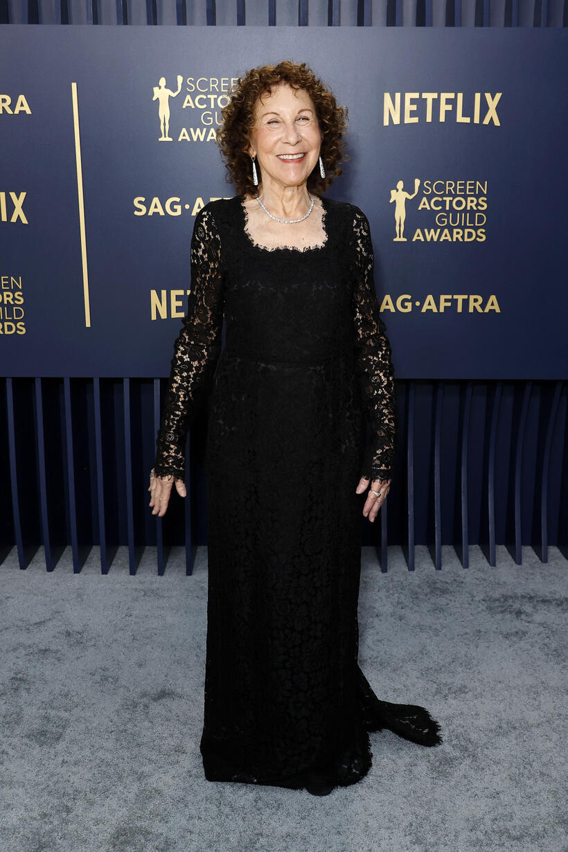 
	Rhea Perlman
