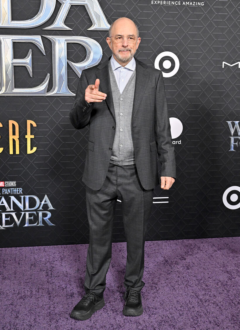 
	Richard Schiff

