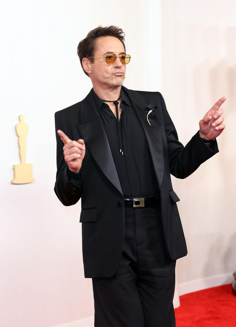 
	Robert Downey Jr.
