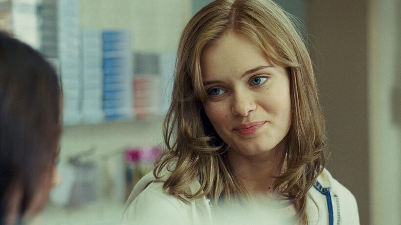 
	65 Horror Movie Hotties
