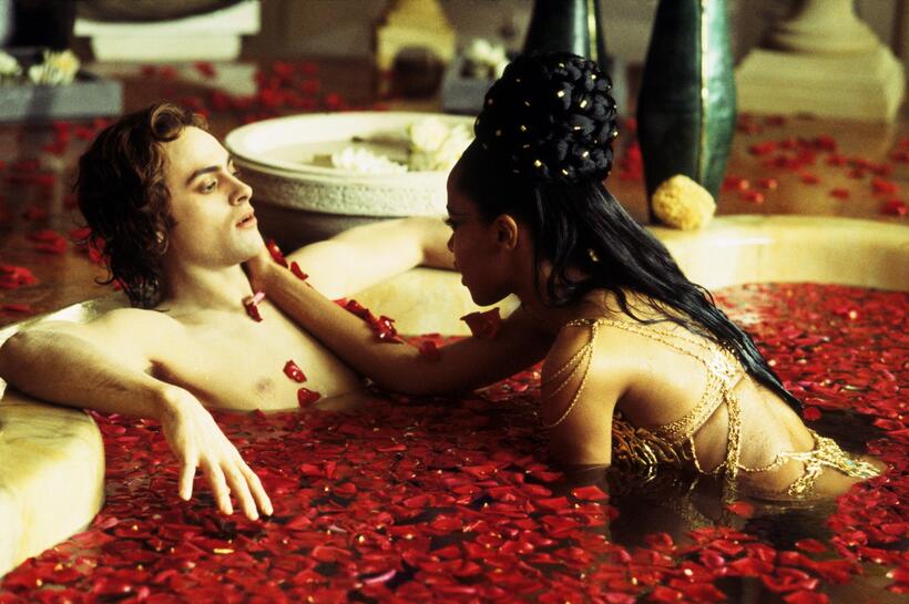 
	20 Sexy Vampires!

