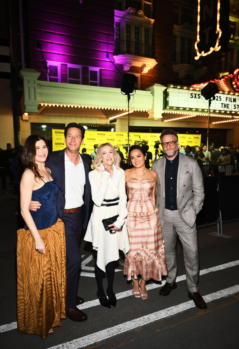 
	Kathryn Hahn, Ike Barinholtz, Catherine O'Hara, Chase Sui Wonders and Seth Rogen
