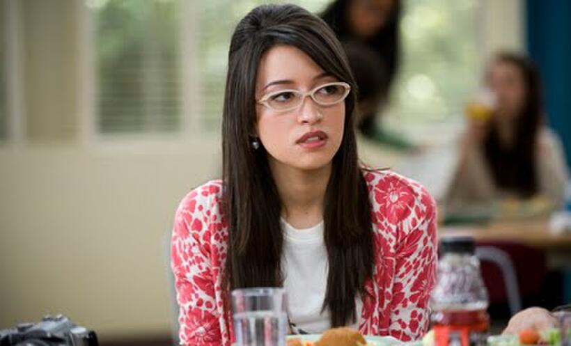 Angela Webber (Christian Serratos)