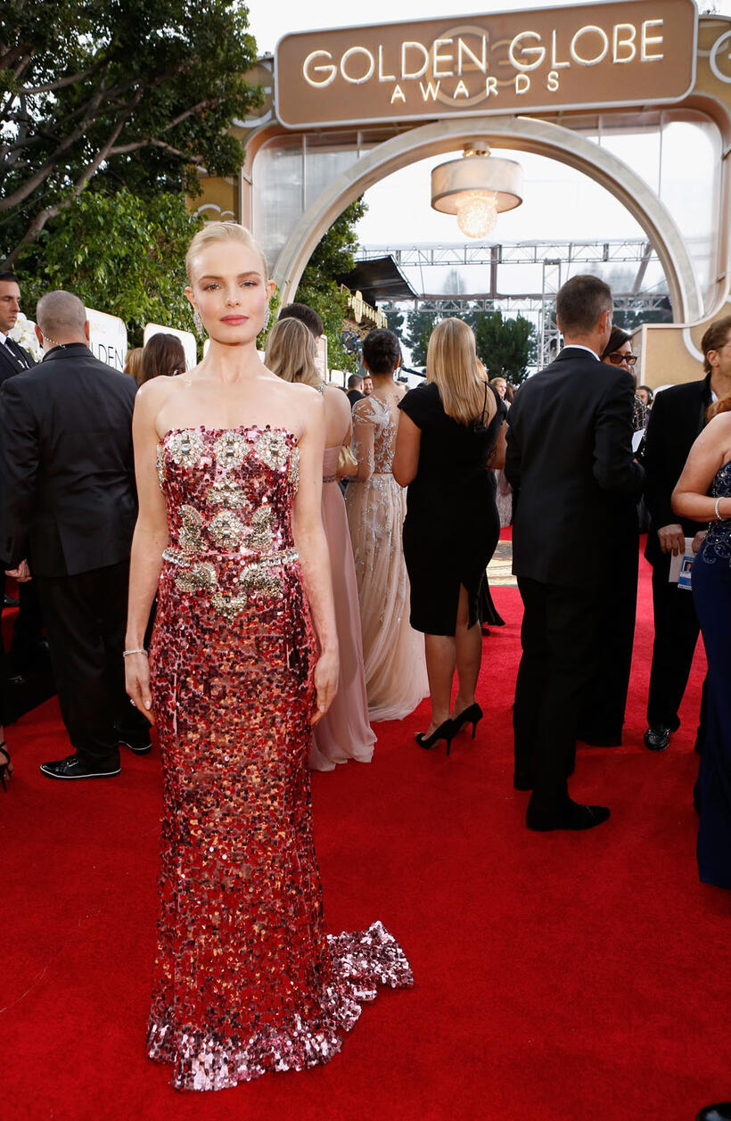 
	2016 Golden Globes Fashion
