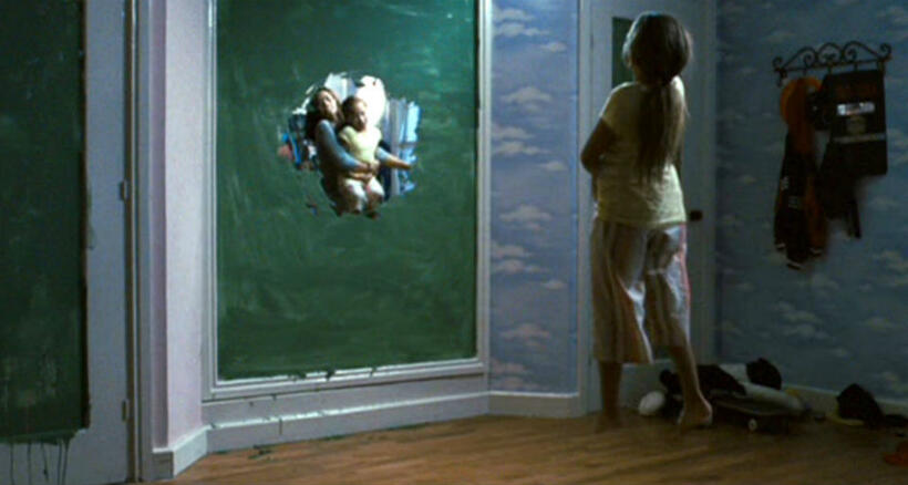 
	Top 11 Horror-Movie Mirrors
