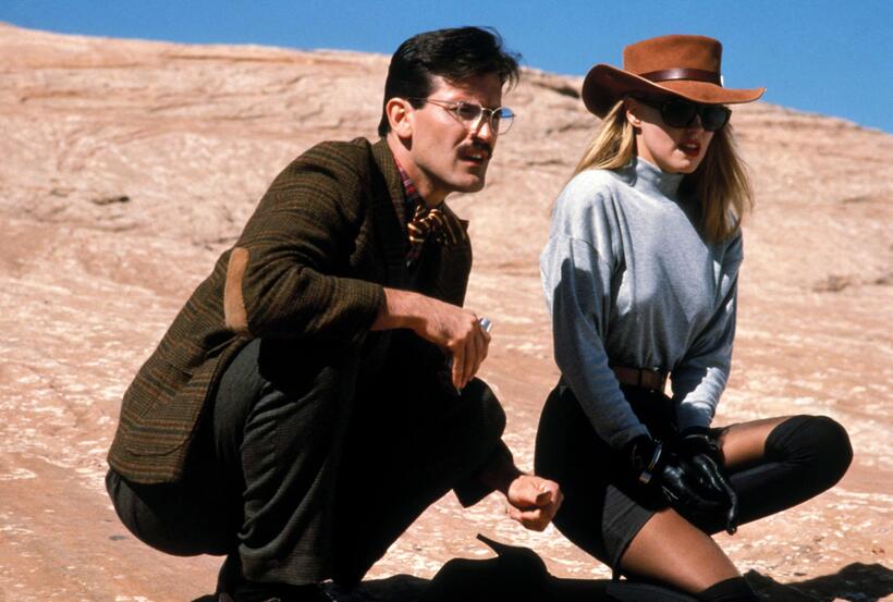 Sundown: The Vampire In Retreat (1991)