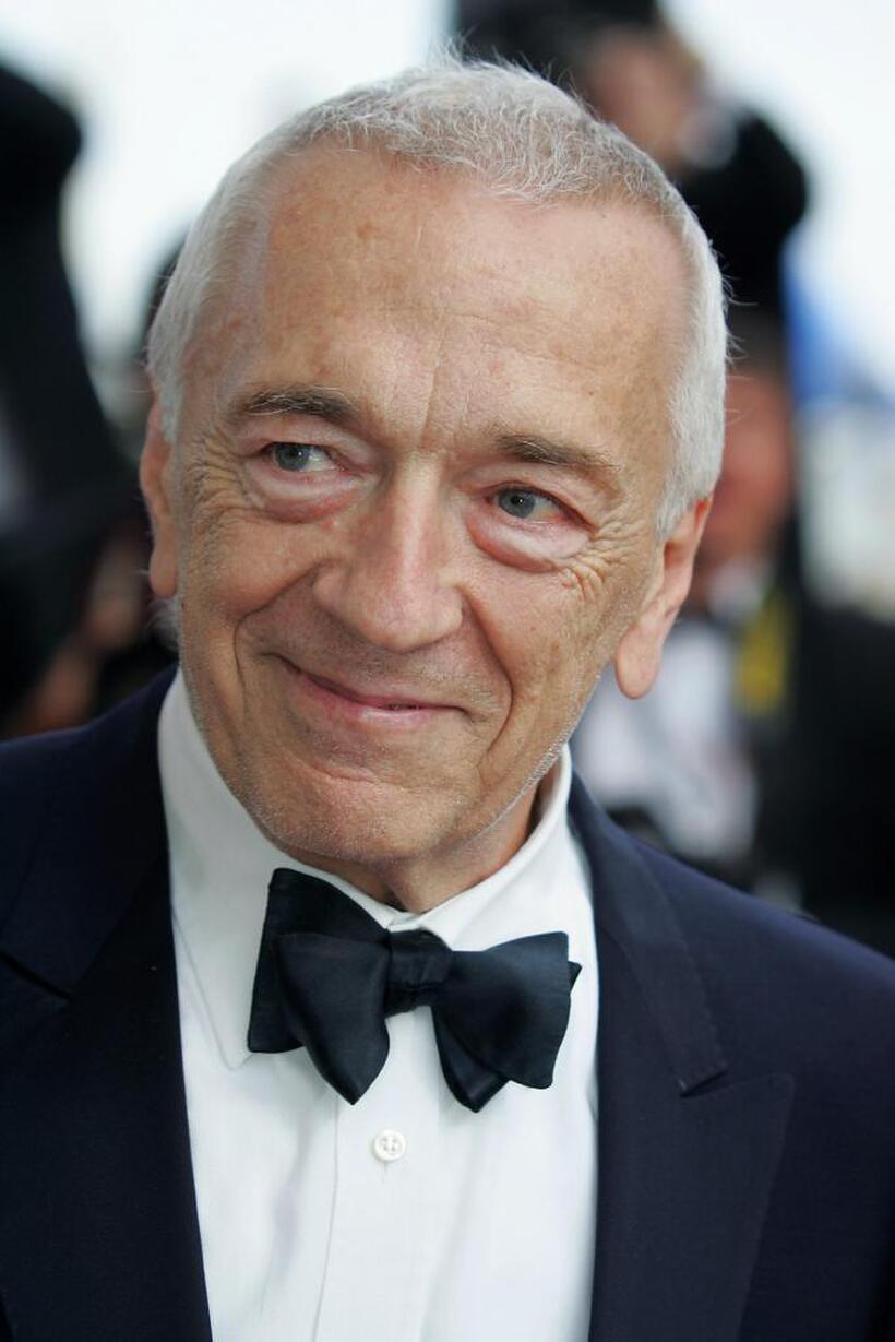 Jean-Pierre Cassel at the official projection of film "Zivot Je Cudo" (Life is a Miracle) during the 57th Cannes Film Festival.