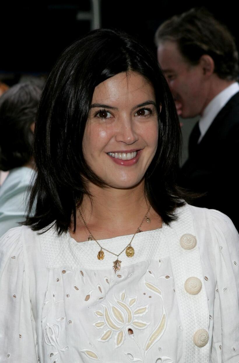Phoebe Cates at the opening of "The Paris Letter".