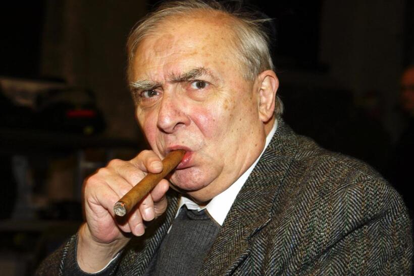 Claude Chabrol at Bavaria Film Studios for the shooting of "La Demoiselle d'Honneur".