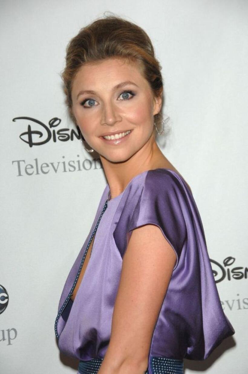 Sarah Chalke at the Disney And ABC's "TCA - All Star Party."
