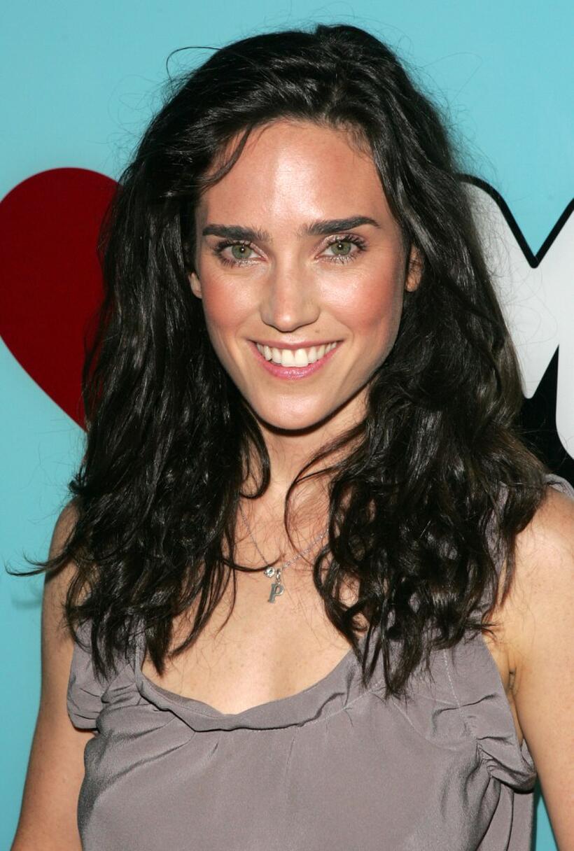 Jennifer Connelly at the MTV's Total Request Live.