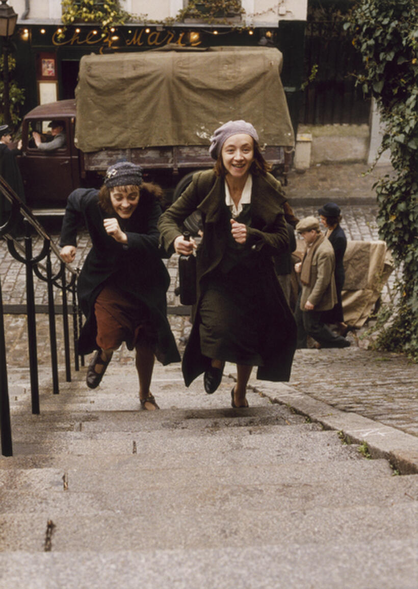  Piaf (Marion Cotillard) and Momone (Sylvie Testud) in "La Vie en Rose."