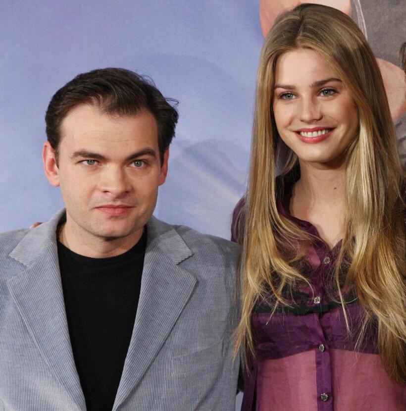Clovis Cornillac and Vanessa Hessler at the photocall of "Asterix at the Olympic Games."