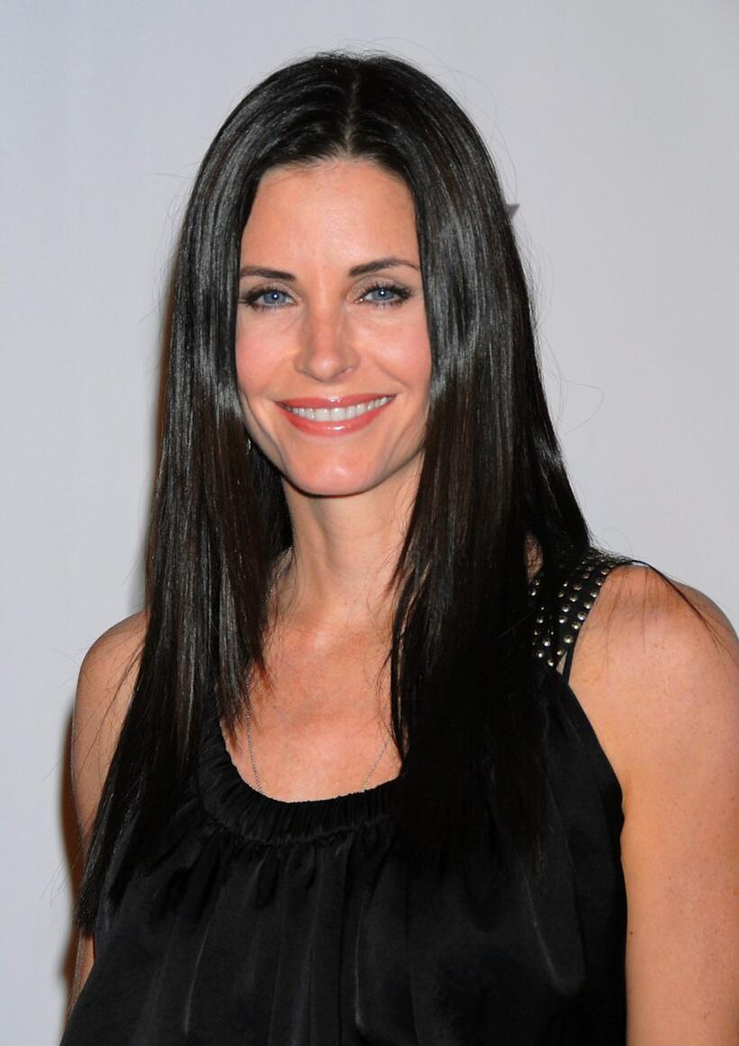 Courteney Cox Arquette at the Los Angeles premiere of "The Riches".