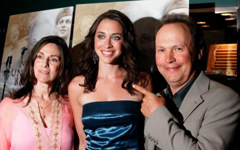 Janice Crystal, Lindsay Crystal and Billy Crystal at the Los Angeles premiere of "My Uncle Berns."