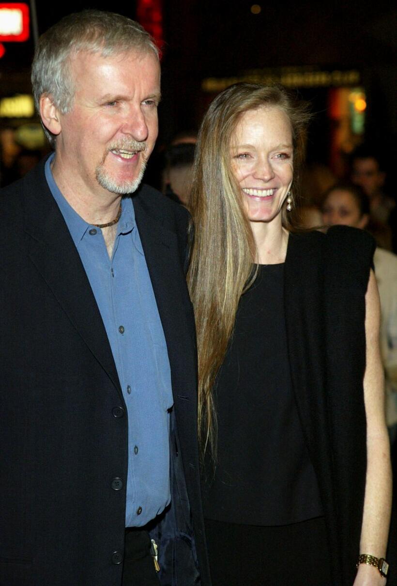 Suzy Amis and James Cameron at the premiere of "Aliens Of The Deep".