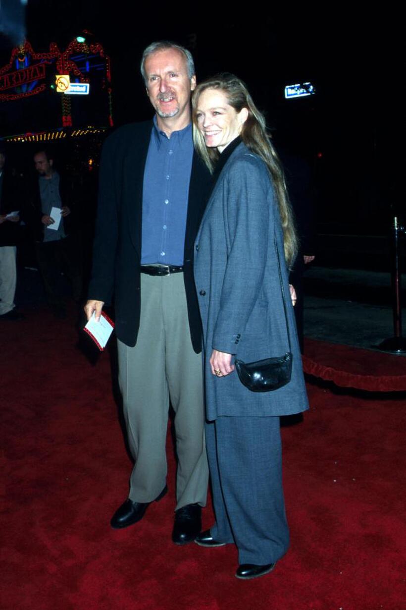 Suzy Amis and James Cameron at the premiere of "End of Days".