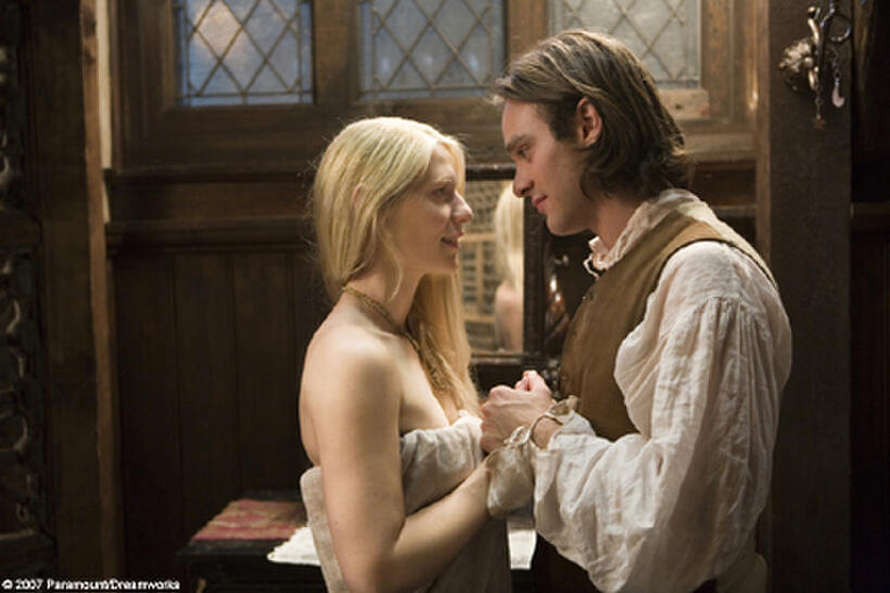 Claire Danes and Charlie Cox in "Stardust."