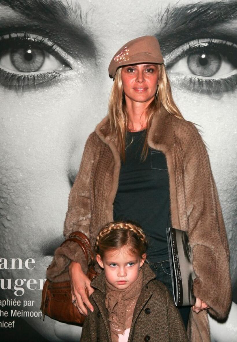Agathe de la Fontaine and her daughter Zoe at the launch of the Gala-Unicef 2006 calendar.
