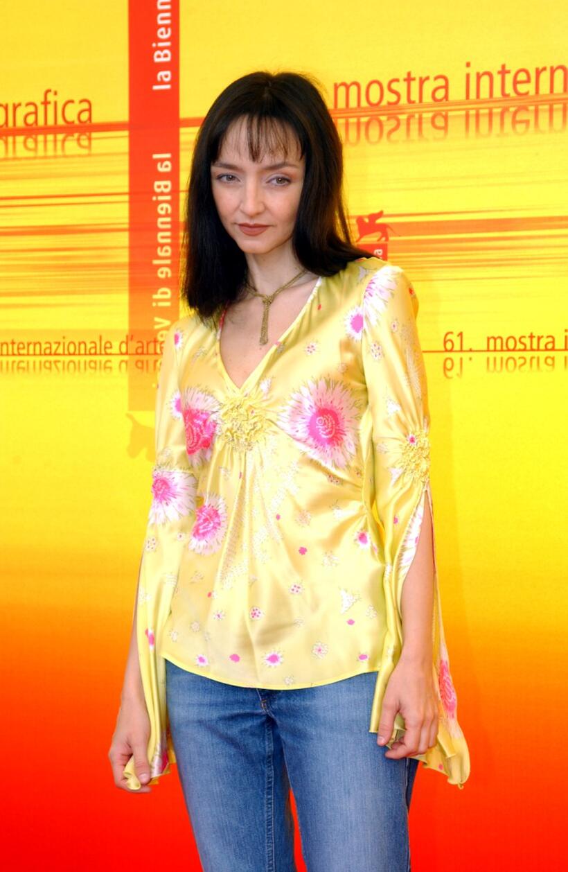 Maria de Medeiros at the photocall of "Il Resto Di Niente" during the 61st Venice Film Festival.