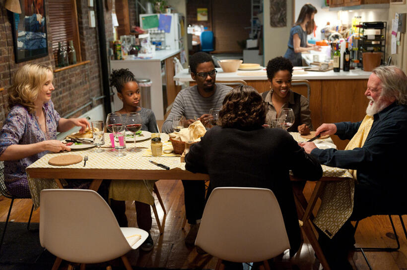 Julie Delpy, Talen Riley, Chris Rock, Malinda Williams, Albert Delpy and Alex Nahon in "2 Days in New York."