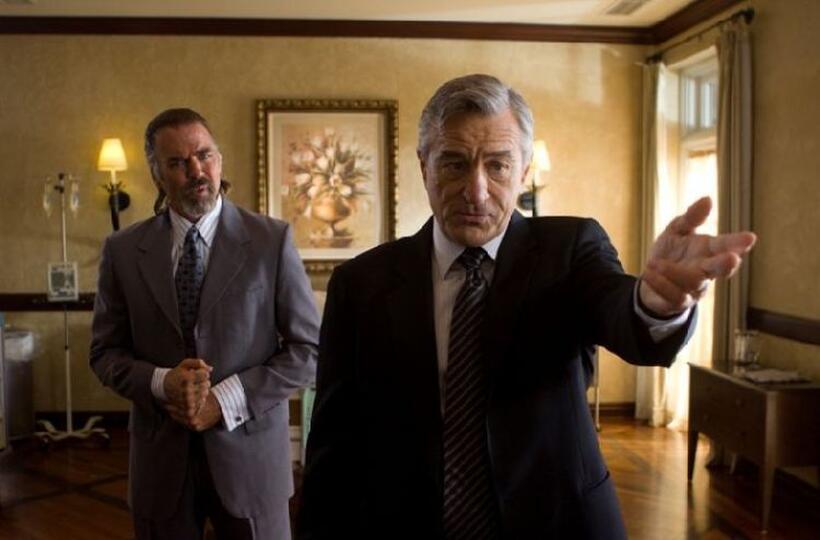 Jeff Fahey as Booth and Robert De Niro as Senator McLaughlin in "Machete."