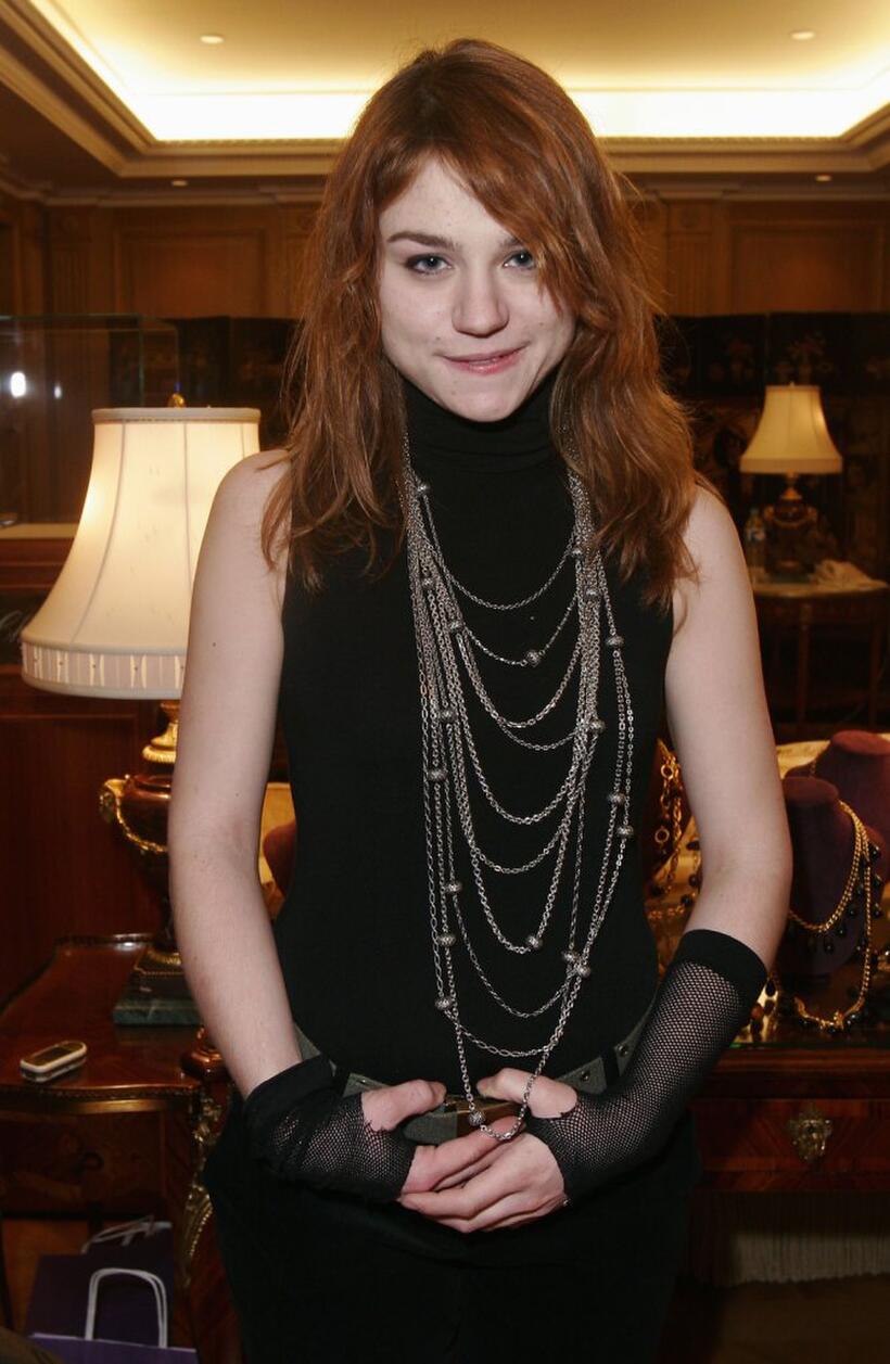 Emilie Dequenne at the "Espace Glamour Chic" gift lounge.