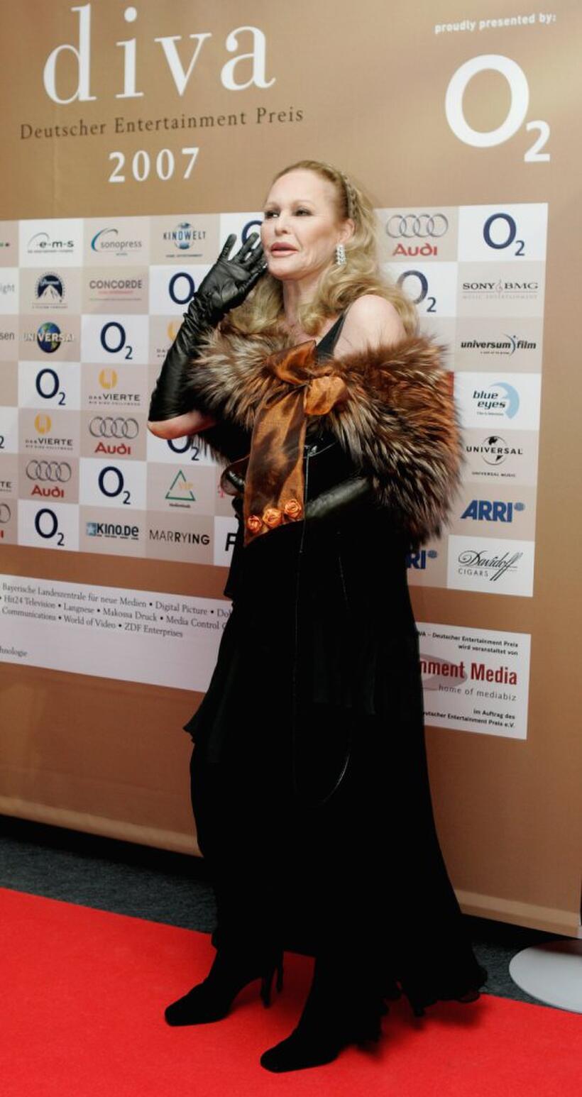 Ursula Andress at the ceremony of the Diva Awards 2007.