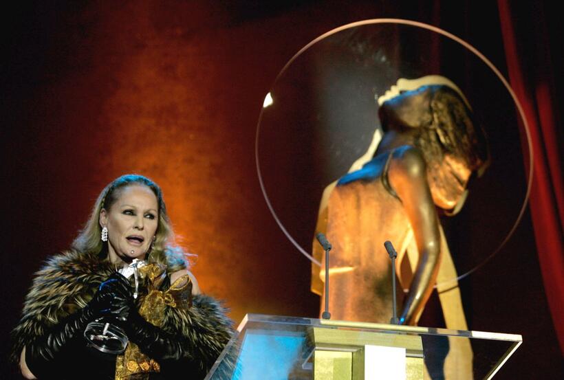Ursula Andress at the ceremony of the Diva Awards 2007.