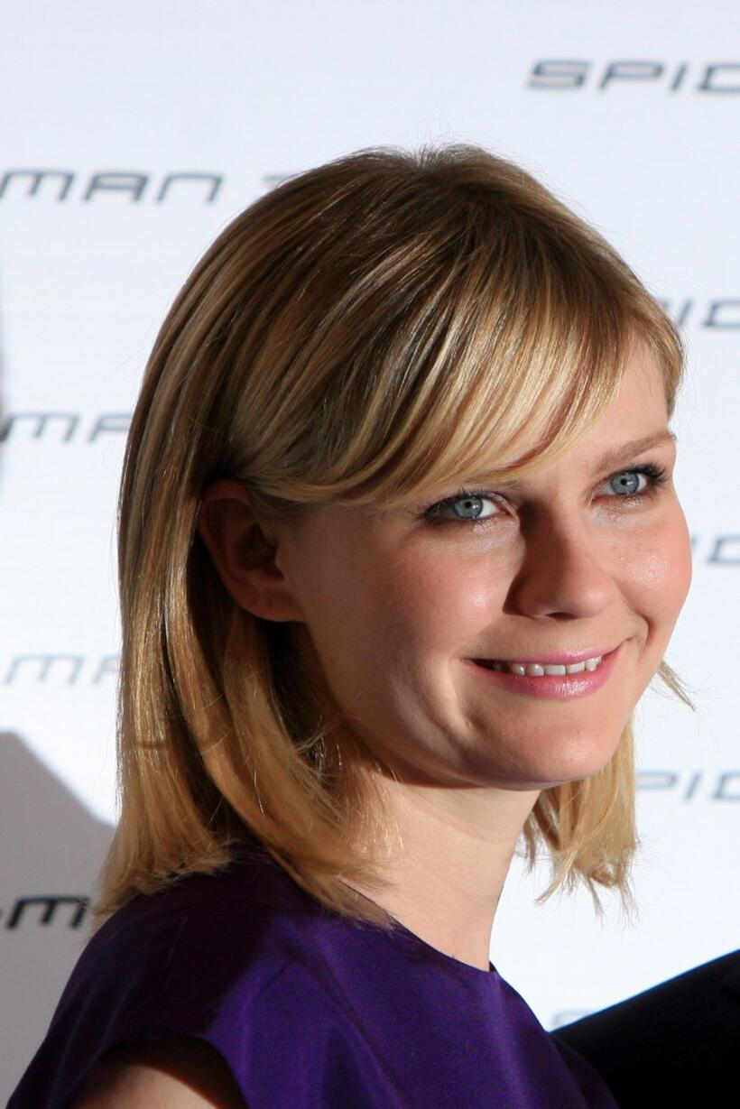 Kirsten Dunst at the Italian photocall for ''Spider-Man 3'' at the Excelsior Hotel.