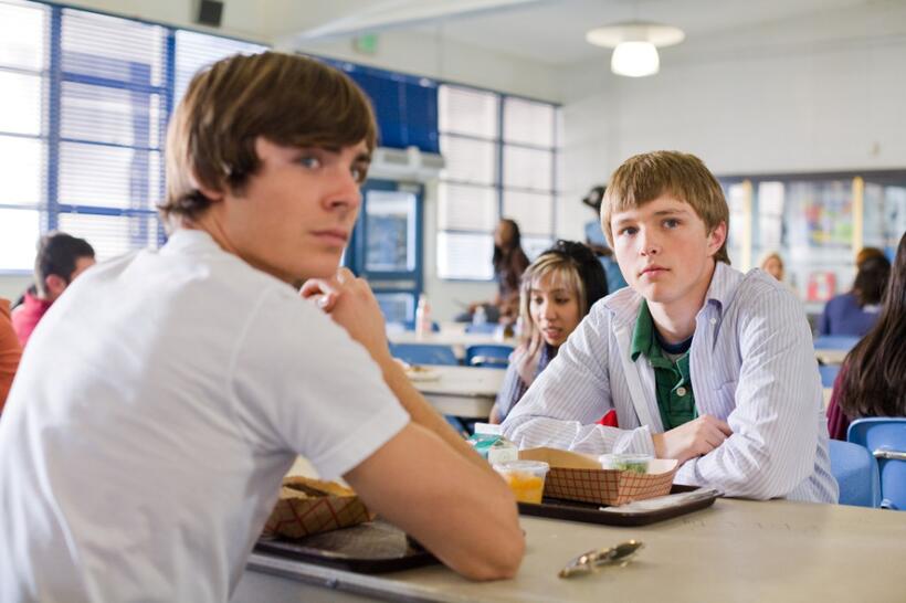Zac Efron as Mike O'Donnell and Sterling Knight as Alex in "17 Again."