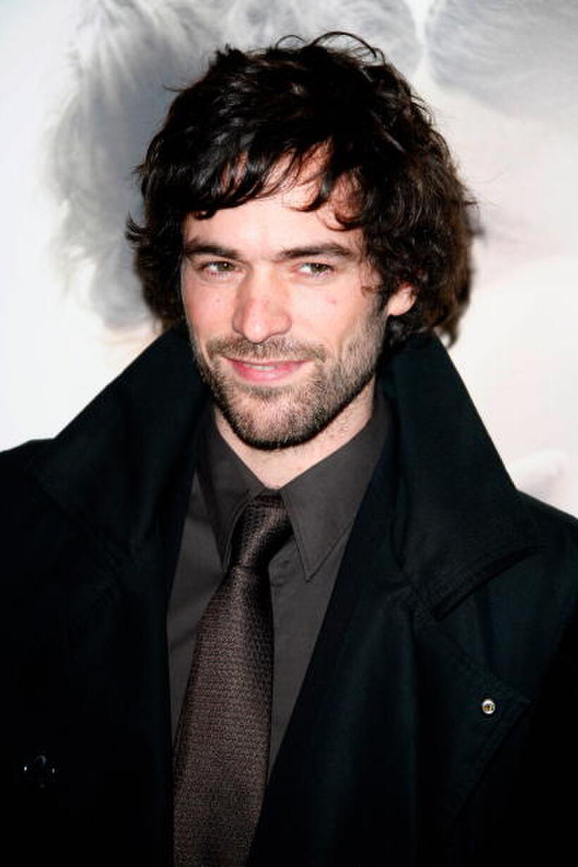 Romain Duris at the Paris premiere of "Et Apres."