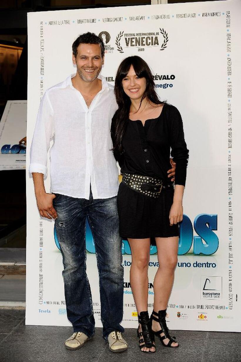 Roberto Enriquez and Veronica Sanchez at the photocall of "Gordos."