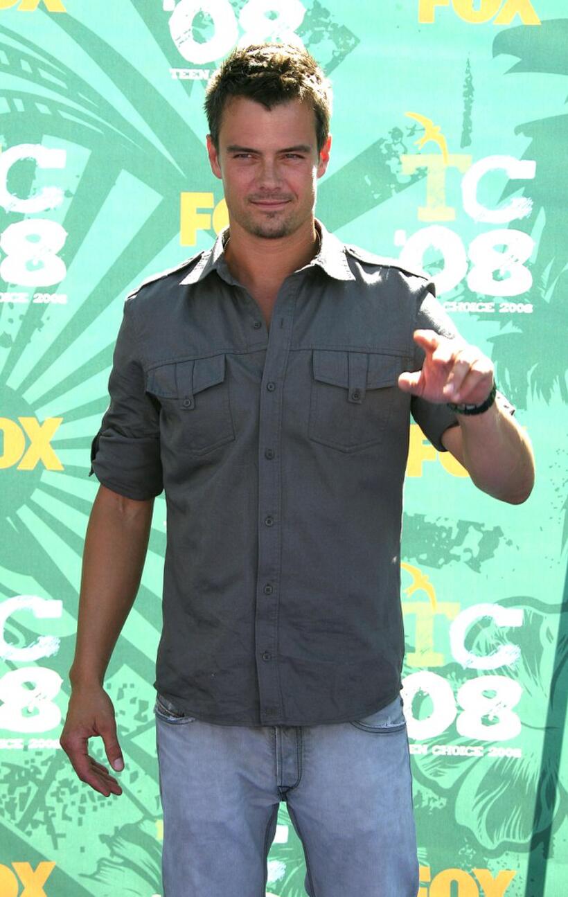 Josh Duhamel at the 2008 Teen Choice Awards.