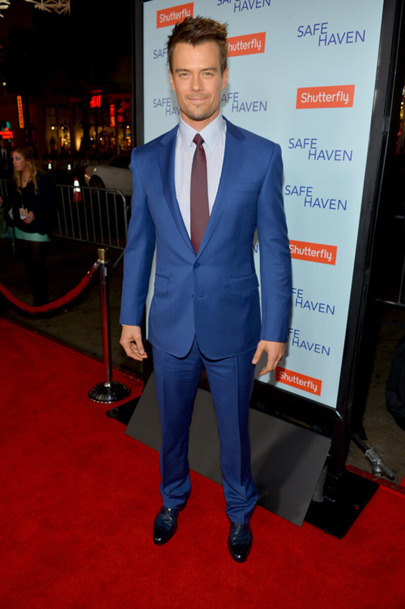 Josh Duhamel at the California premiere of "Safe Haven."