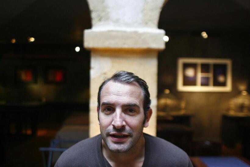 Jean Dujardin at the press conference of "Contre enquete."