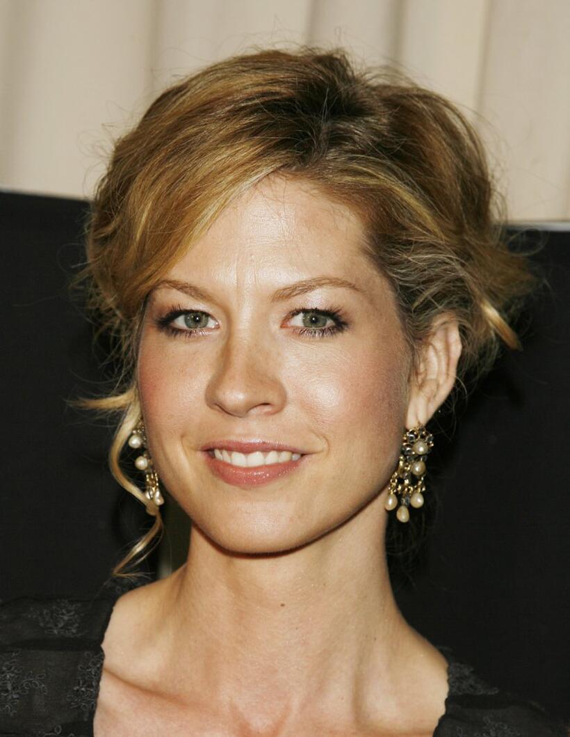 Jenna Elfman at the W Magazine's Hollywood Affair to celebrate the 2007 Golden Globes.