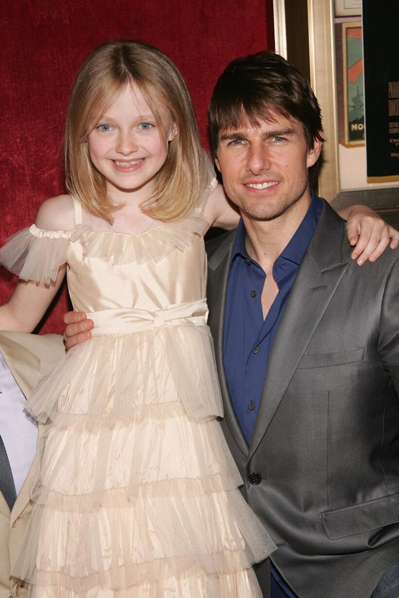 Dakota Fanning and Tom Cruise at the premiere of "War Of The Worlds."