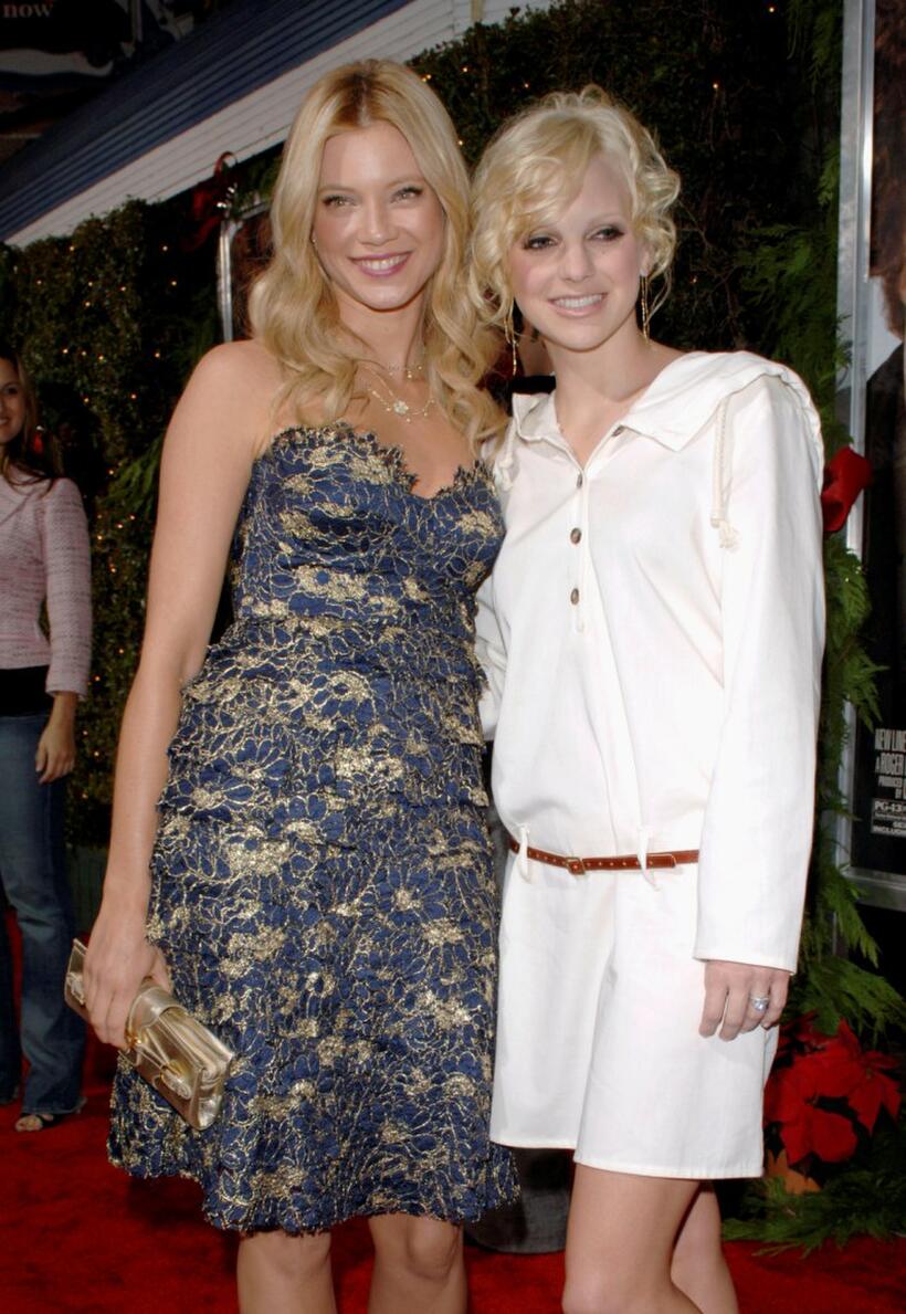 Amy Smart and Anna Faris at the premiere of "Just Friends."
