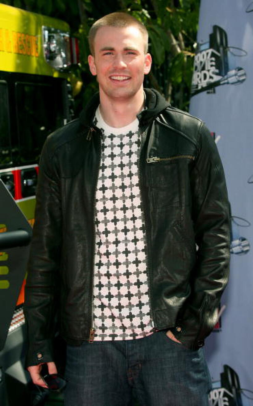 Chris Evans the 2007 MTV Movie Awards in Universal City.