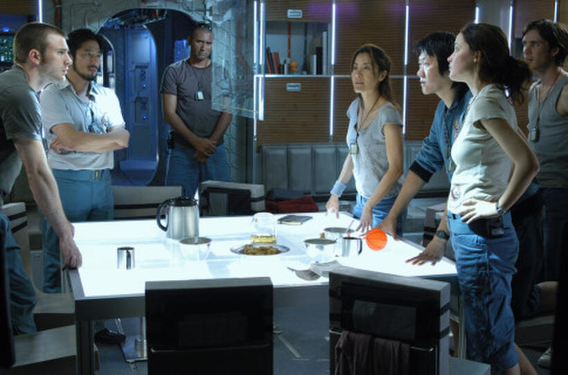 Chris Evans, Hiroyuki Sanada, Cliff Curtis, Michelle Yeoh, Benedict Wong, Rose Byrne and Cillian Murphy in "Sunshine."